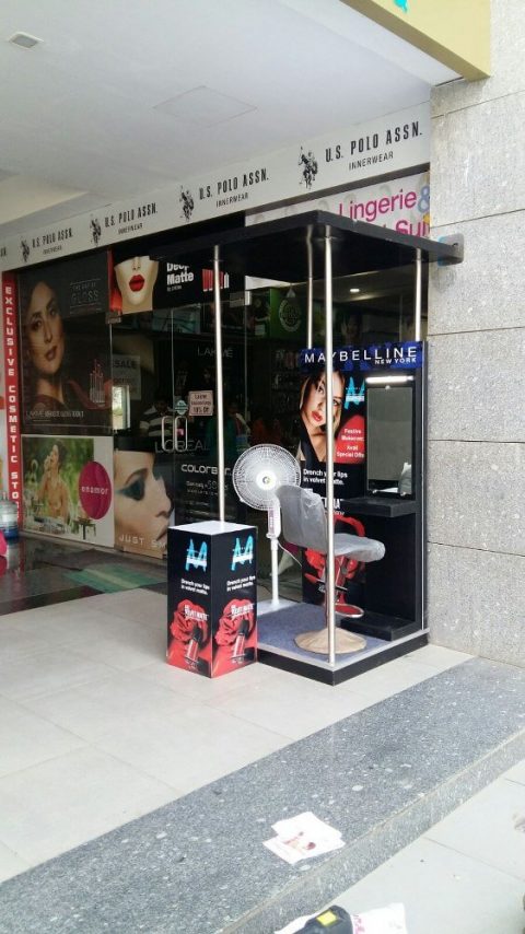 Maybelline_Festival_Instore activation_Gujarat